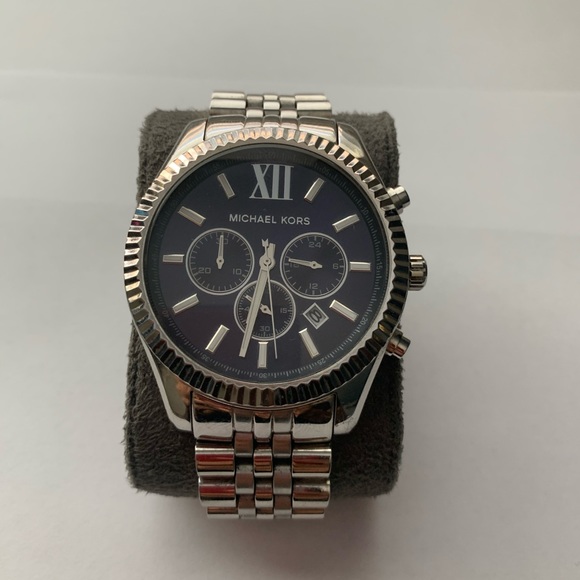 Michael Kors Unisex Watch - Picture 3 of 6